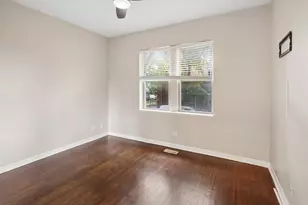 3923 W Ainslie St, Chicago, IL 60625 - Photo 11