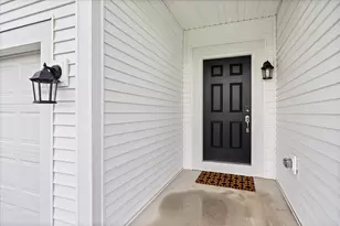 1662 Patterson Ave, North Aurora, IL 60542 - Photo 3