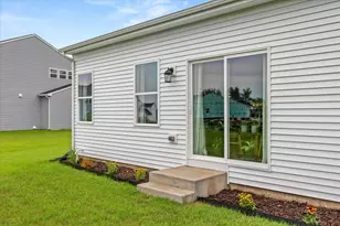 1662 Patterson Ave, North Aurora, IL 60542 - Photo 35