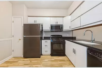 533 Woodhaven Drive #533, Mundelein, IL 60060 - Photo 3