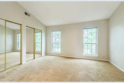 533 Woodhaven Drive #533, Mundelein, IL 60060 - Photo 9