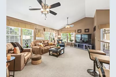 2431 Emily Lane, Elgin, IL 60124 - Photo 7