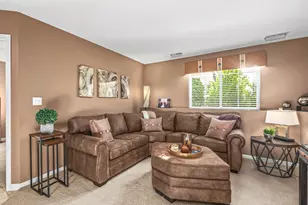 2431 Emily Ln, Elgin, IL 60124 - Photo 15