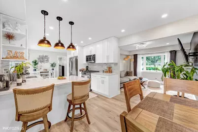 1111 Plum Grove Circle, Buffalo Grove, IL 60089 - Photo 5