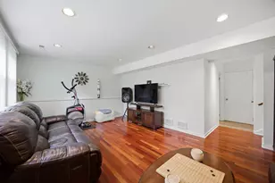 993 Knollwood Dr, Buffalo Grove, IL 60089 - Photo 27