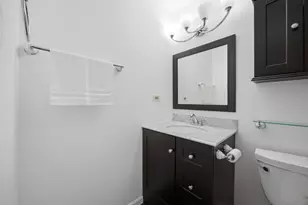 993 Knollwood Dr, Buffalo Grove, IL 60089 - Photo 17