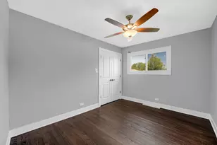 6409 W 85th Pl, Burbank, IL 60459 - Photo 9