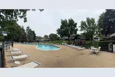 220 Oak Knoll Court #B2, Schaumburg, IL 60193 - Photo 33