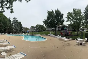 220 Oak Knoll Ct, Schaumburg, IL 60193 - Photo 33