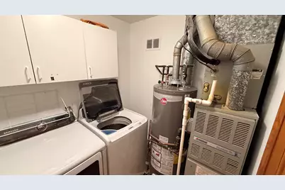220 Oak Knoll Court #B2, Schaumburg, IL 60193 - Photo 17