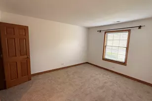 220 Oak Knoll Ct, Schaumburg, IL 60193 - Photo 19