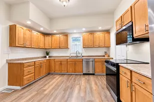 201 Mc Kinley St, Georgetown, IL 61846 - Photo 5