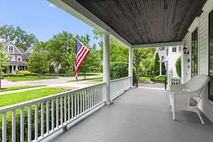 319 N Lincoln St, Hinsdale, IL 60521 - Photo 3