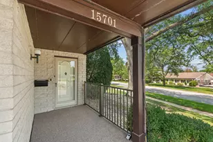 15701 Orlan Brook Dr, Orland Park, IL 60462 - Photo 3