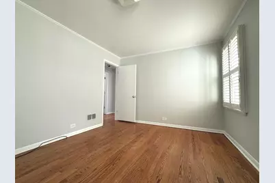 9427 S Harding Avenue, Evergreen Park, IL 60805 - Photo 7