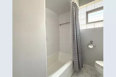 9427 S Harding Avenue, Evergreen Park, IL 60805 - Photo 5