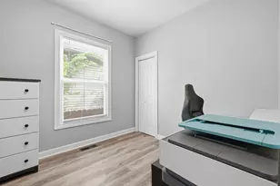 10747 S Forest Ave, Chicago, IL 60628 - Photo 15