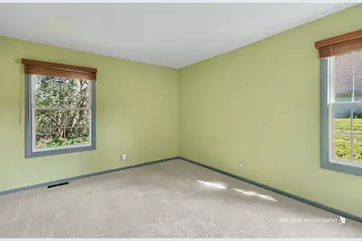706 Wakefield Road, Gurnee, IL 60031 - Photo 11