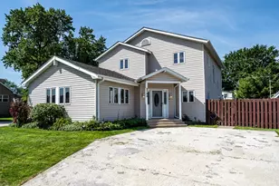 9748 Austin Ave, Oak Lawn, IL 60453 - Photo 1