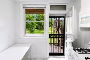 5463 S Ellis Ave, Chicago, IL 60615 - Photo 9