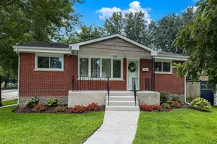 7101 W 114th Pl, Worth, IL 60482 - Photo 1