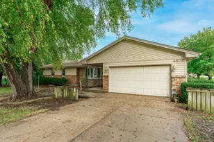 4877 Raymond Dr, Belvidere, IL 61008 - Photo 1