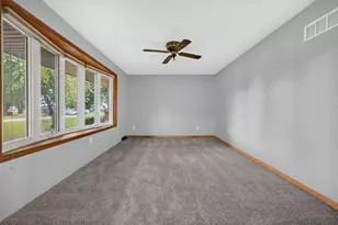 4877 Raymond Dr, Belvidere, IL 61008 - Photo 5