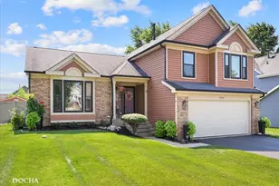 1741 Somerfield Ln, Crystal Lake, IL 60014 - Photo 1