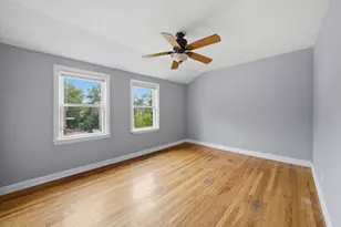 9709 S Yates Blvd, Chicago, IL 60617 - Photo 15