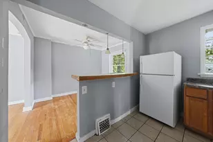 9709 S Yates Blvd, Chicago, IL 60617 - Photo 5