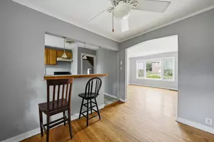 9709 S Yates Blvd, Chicago, IL 60617 - Photo 7