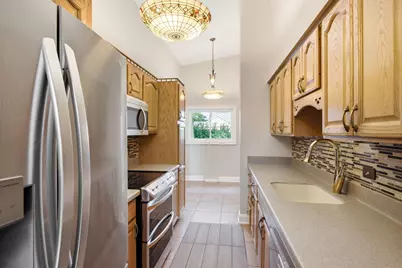 295 S Poplar Avenue, Elmhurst, IL 60126 - Photo 19