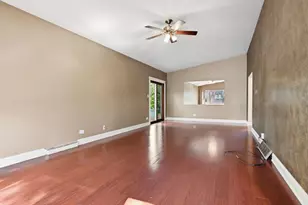 295 S Poplar Ave, Elmhurst, IL 60126 - Photo 13
