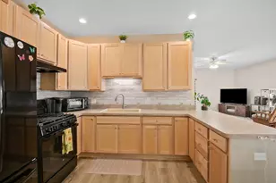 912 Baltimore St, McHenry, IL 60050 - Photo 3