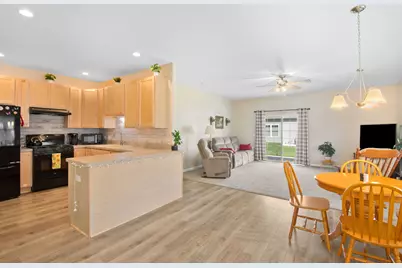 912 Baltimore Street, McHenry, IL 60050 - Photo 5