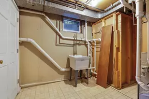 59 Sheffield Ln, Oak Brook, IL 60523 - Photo 33