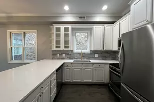 540 W Oakdale Ave, Chicago, IL 60657 - Photo 7