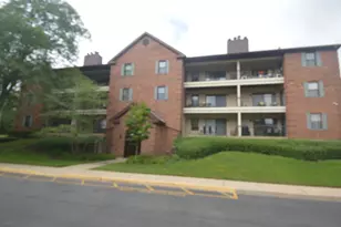 651 Hapsfield Ln, Buffalo Grove, IL 60089 - Photo 1