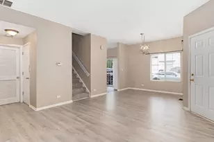 57 Braxton Ln, Aurora, IL 60504 - Photo 3