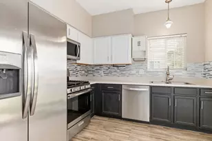 57 Braxton Ln, Aurora, IL 60504 - Photo 9