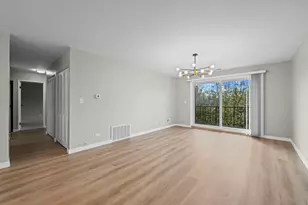 801 79th St, Darien, IL 60561 - Photo 7