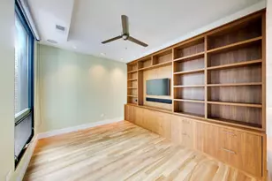 550 W Wellington Ave, Chicago, IL 60657 - Photo 11