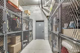 550 W Wellington Ave, Chicago, IL 60657 - Photo 31
