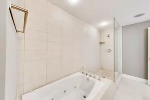 550 W Wellington Ave, Chicago, IL 60657 - Photo 29