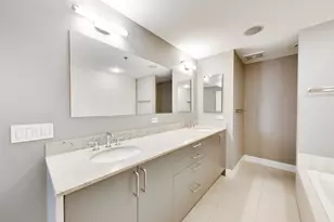 550 W Wellington Ave, Chicago, IL 60657 - Photo 27