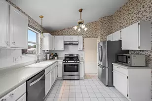 1233 Old Timber Ct, Hoffman Estates, IL 60192 - Photo 11