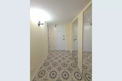 350 Plum Creek Drive #406, Wheeling, IL 60090 - Photo 5