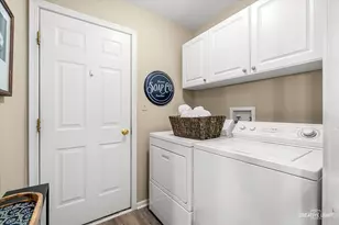 105 Sharon Ct, North Aurora, IL 60542 - Photo 13