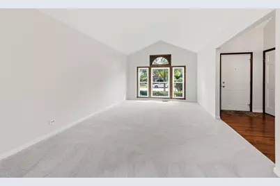450 Potomac Lane, Elk Grove Village, IL 60007 - Photo 5