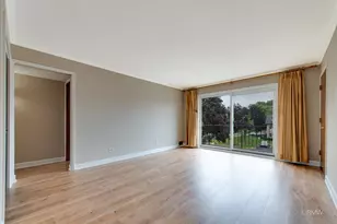 872 S Plum Grove Rd, Palatine, IL 60067 - Photo 3